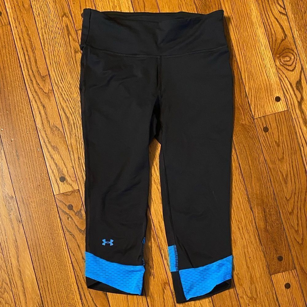 Under armour black and blue‎ Capri athletic running leggings